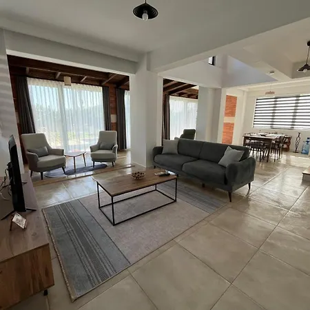 Derya Agullu 5 Kaş